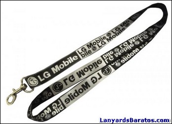 Los lanyards personalizados de LG mobile son un claro reflejo de una tela brillante con acabado suave y mosquetón metálico.