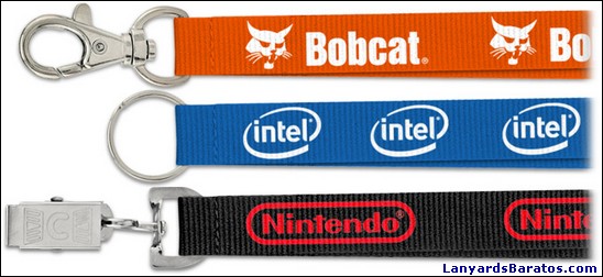 Fabricantes de lanyards personalizados fáciles y rápidos, pueden ver como son los colores impresos sobre tela bordada.